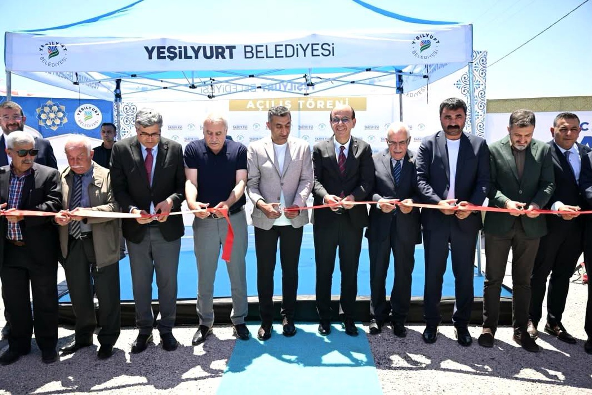Yeşilyurt\'ta Hacı İbrahim Güngör Taziye Evi Hizmete Açıldı