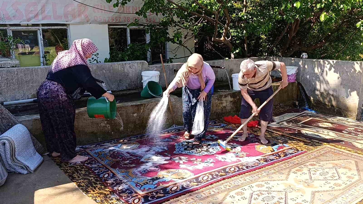 Yozgat\'ta Geleneksel Halı Yıkama