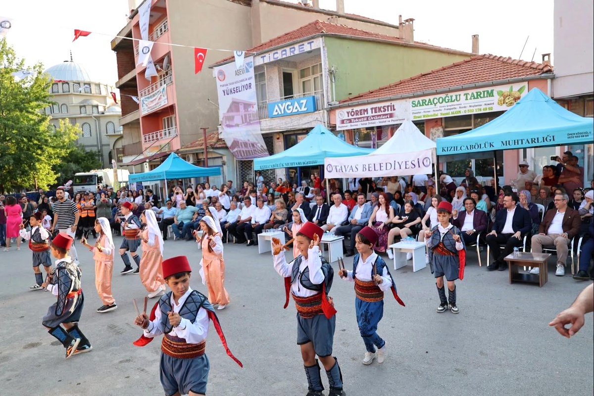 30. Kızılcabölük Kültür, Sanat, Tekstil ve Moda Festivali coşkuyla başladı