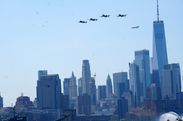 ABD'nin 250. kuruluş yılı töreninde dikkat çeken manzara: New York'ta Türk bayrağı dalgalandı
