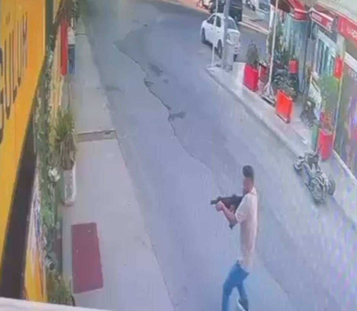 Bodrum\'da Eğlence Mekanında Pompalı Tüfekle Ateş Açıldı