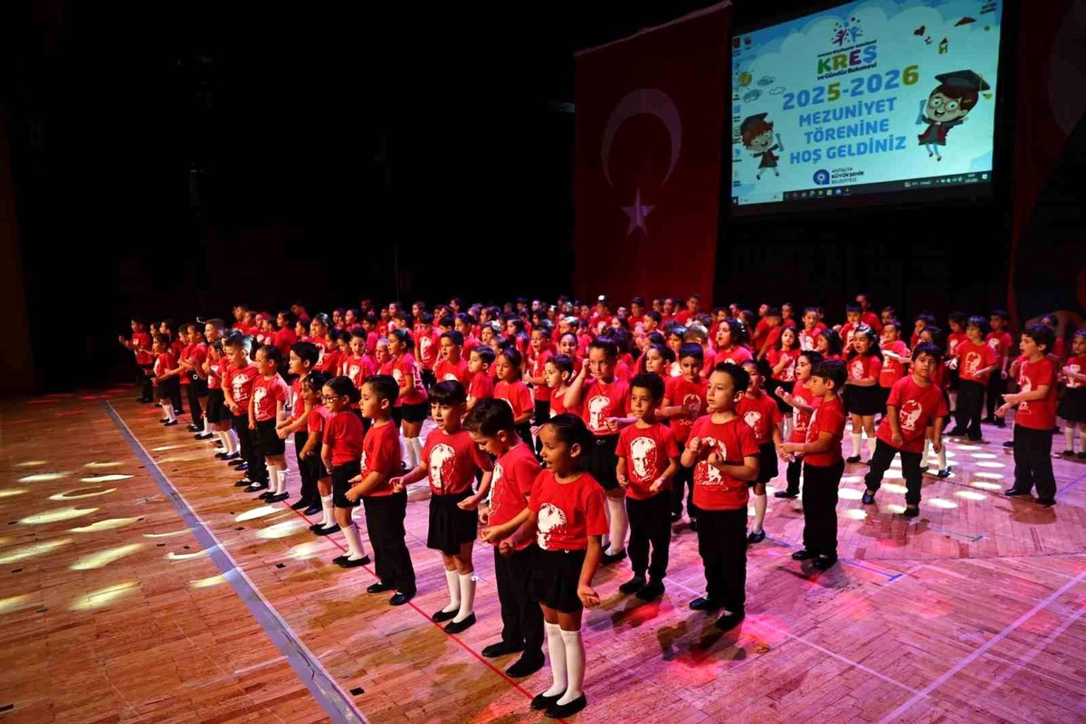 Büyükşehir kreşlerinde mezuniyet coşkusu