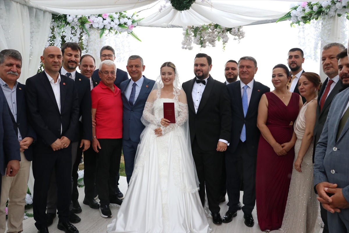Özgür Özel, Zonguldak\'ta Vatandaşlarla Buluştu