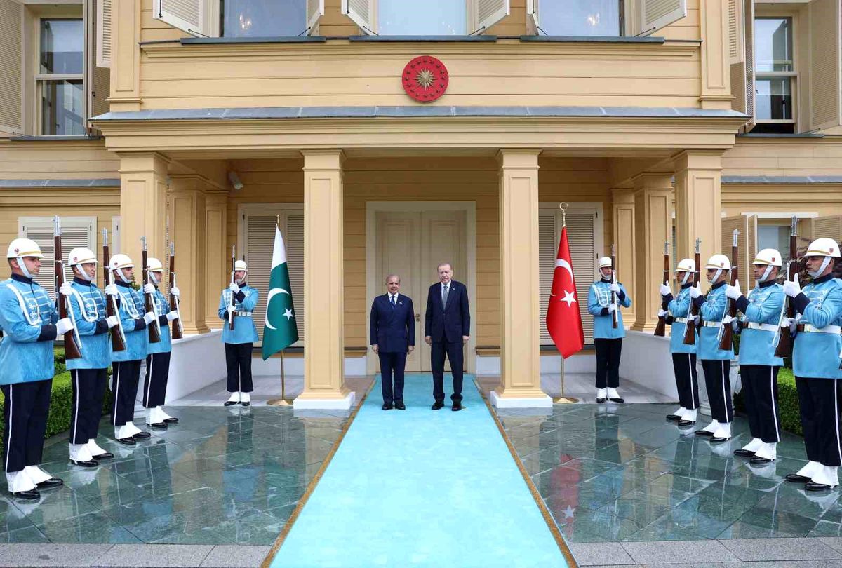 Erdoğan, Pakistan Başbakanı Şerif’i Vahdettin Köşkü’nde karşıladı