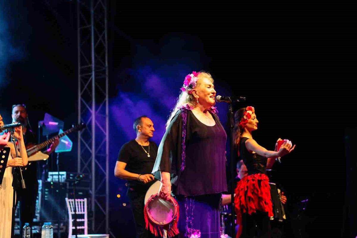 Didim\'de Lavanta Festivali, Suzan Kardeş konseriyle başladı