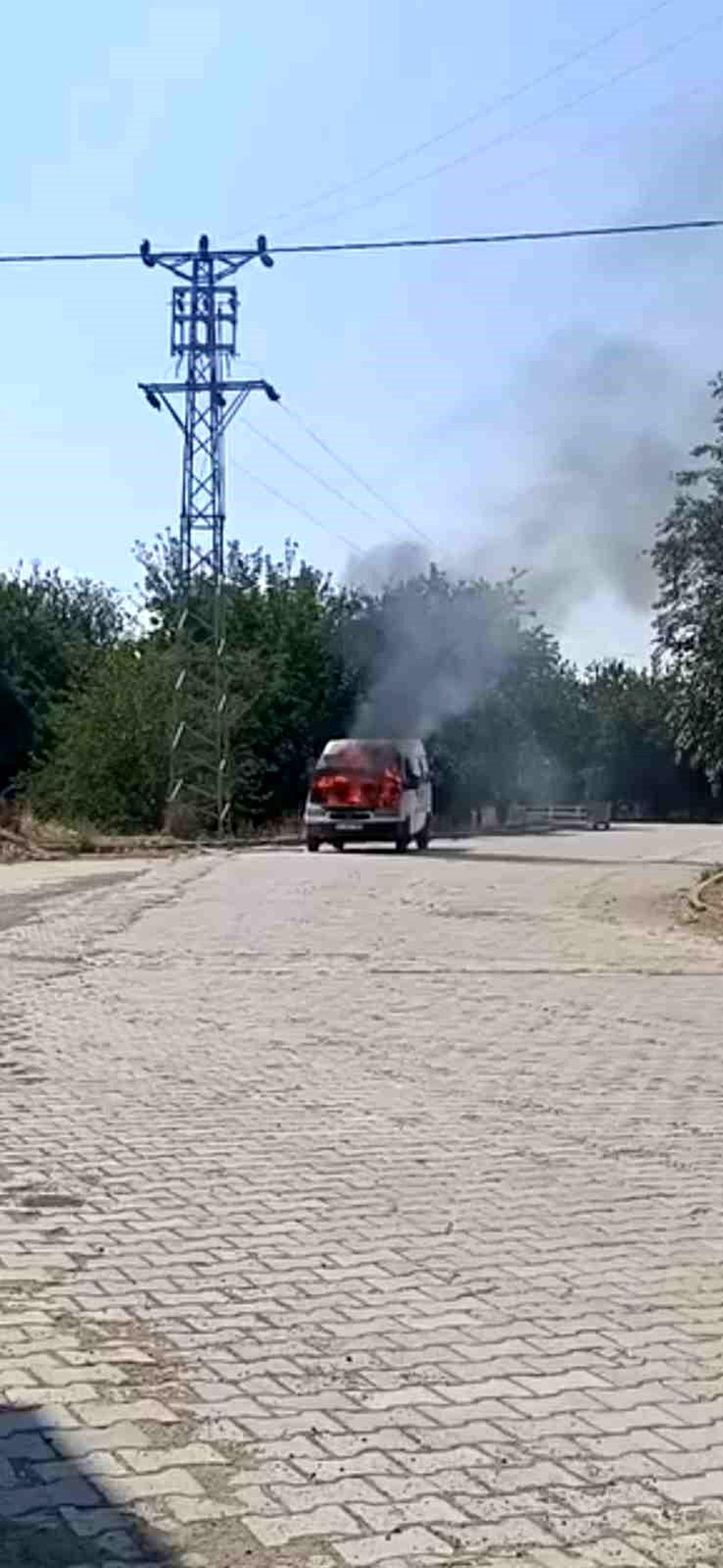 Elazığ\'da Minibüste Yangın