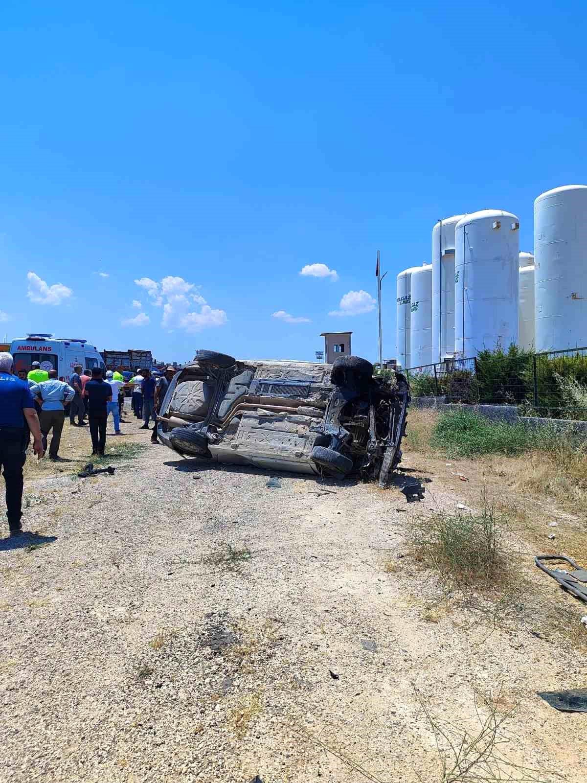 Gaziantep\'te Takla Atan Araçta 9 Yaralı
