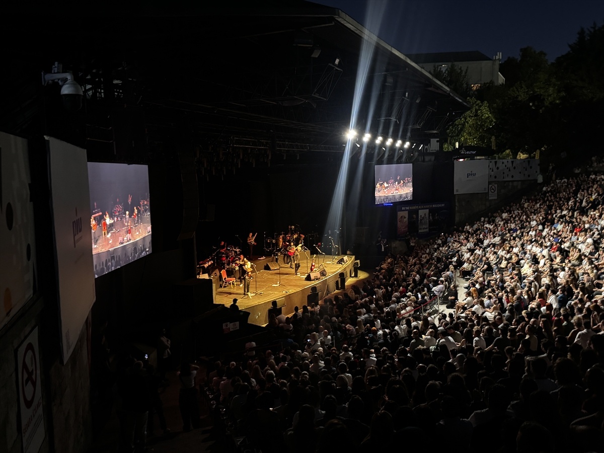 Gipsy Kings Harbiye\'de Fırtınalar Estirdi