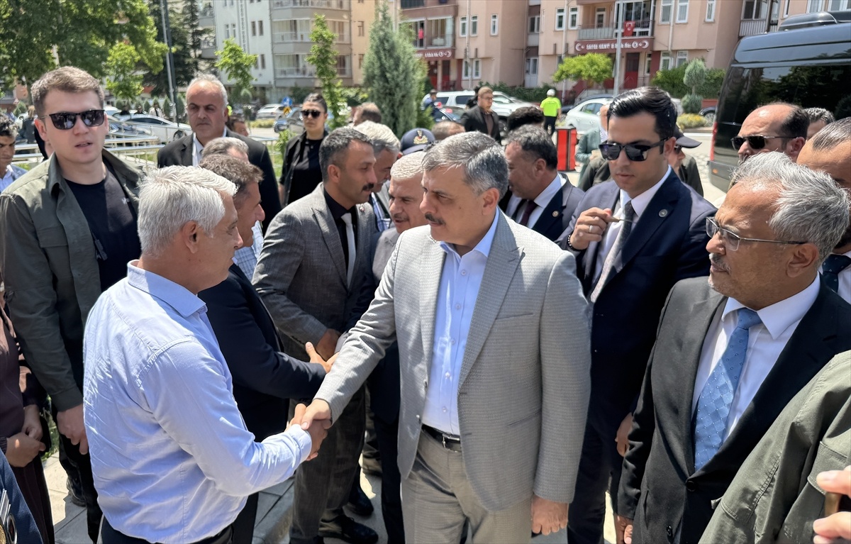 Bakan Çiftçi, Konya\'da Ziyaretlerde Bulundu