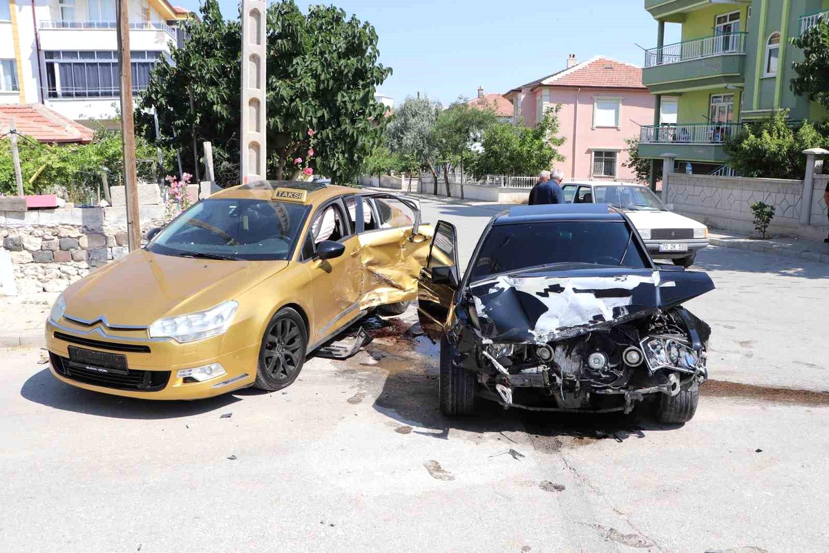 Karaman\'da Trafik Kazası: 3 Yaralı