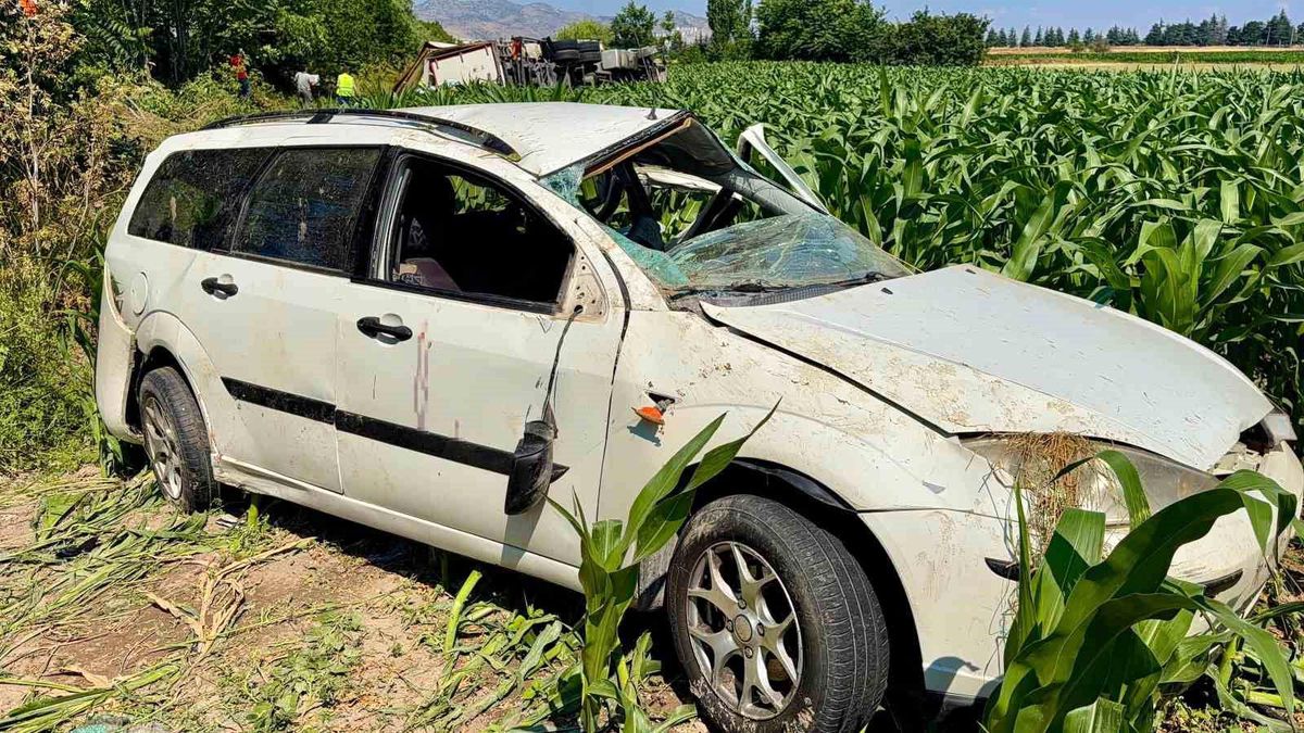 Afyonkarahisar\'da Trafik Kazası: 5 Yaralı