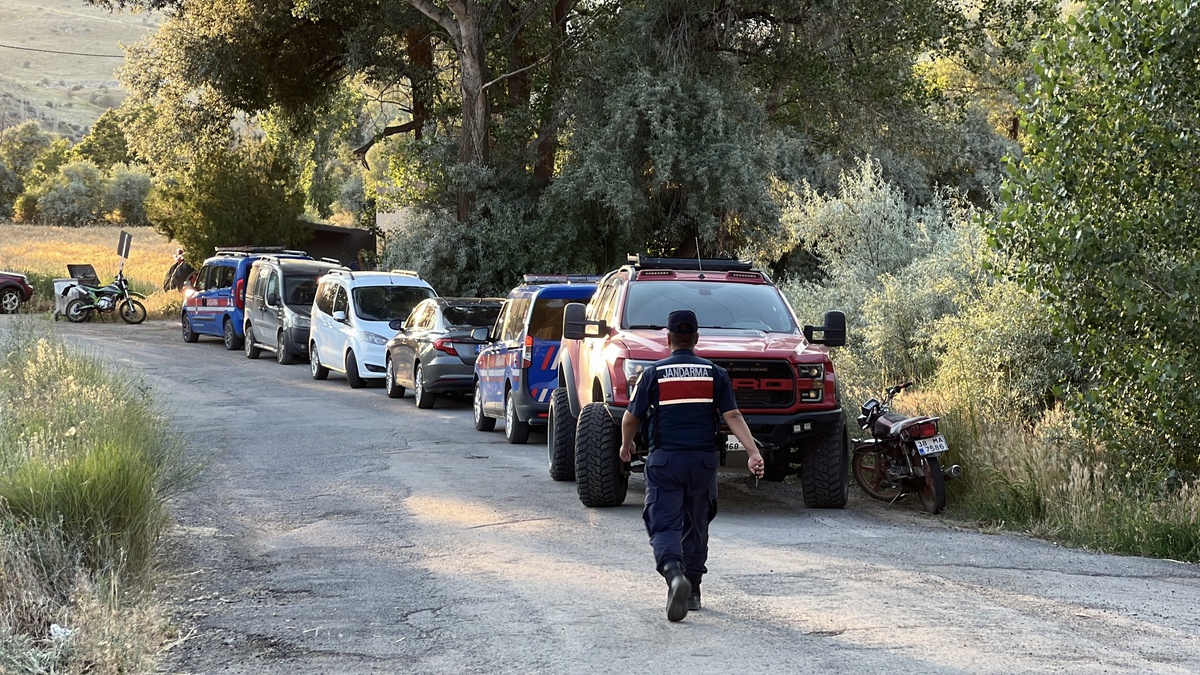 Kızılırmak Nehri\'nde Baba Kayboldu