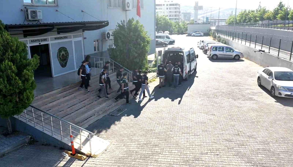 Şanlıurfa\'da Dolandırıcılara Operasyon