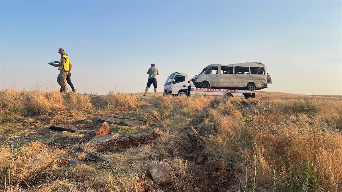 Suruç\'ta Minibüs Devrildi: 22 Yaralı