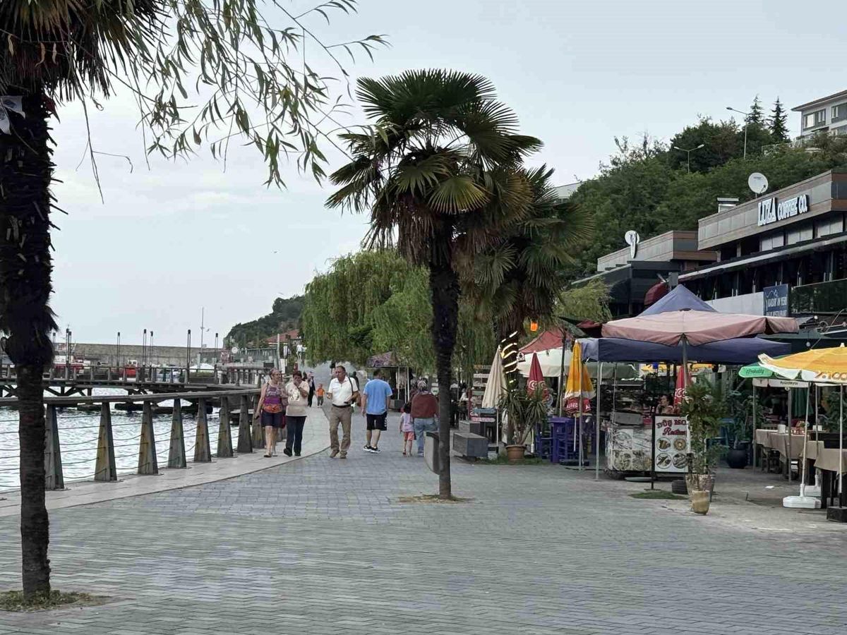 Zonguldak\'ta Sıcak Hava Sahilleri Şenlendirdi
