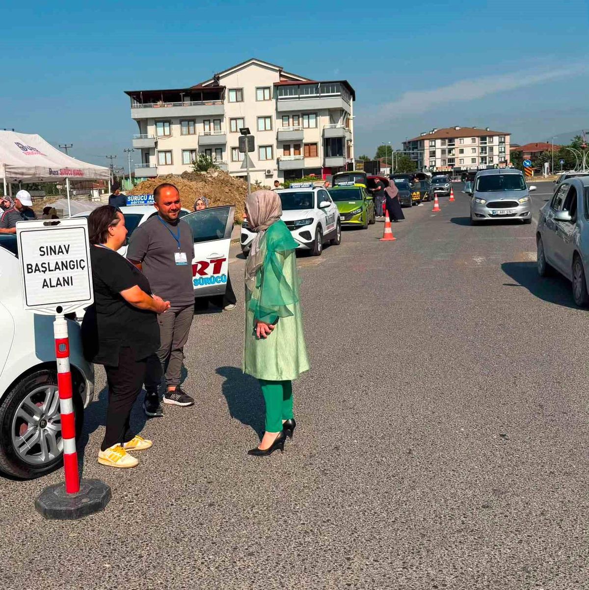 Düzce\'de Sürücü Adayları Direksiyon Sınavında