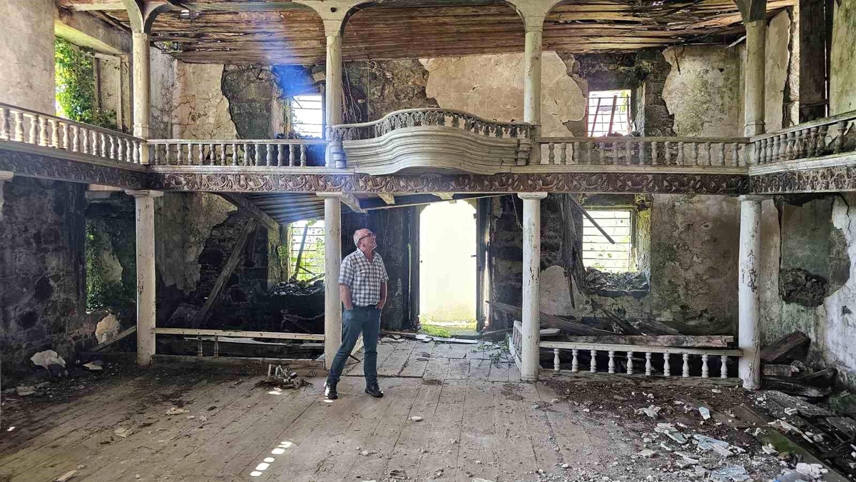 Esenkıyı Camii Restore Bekliyor