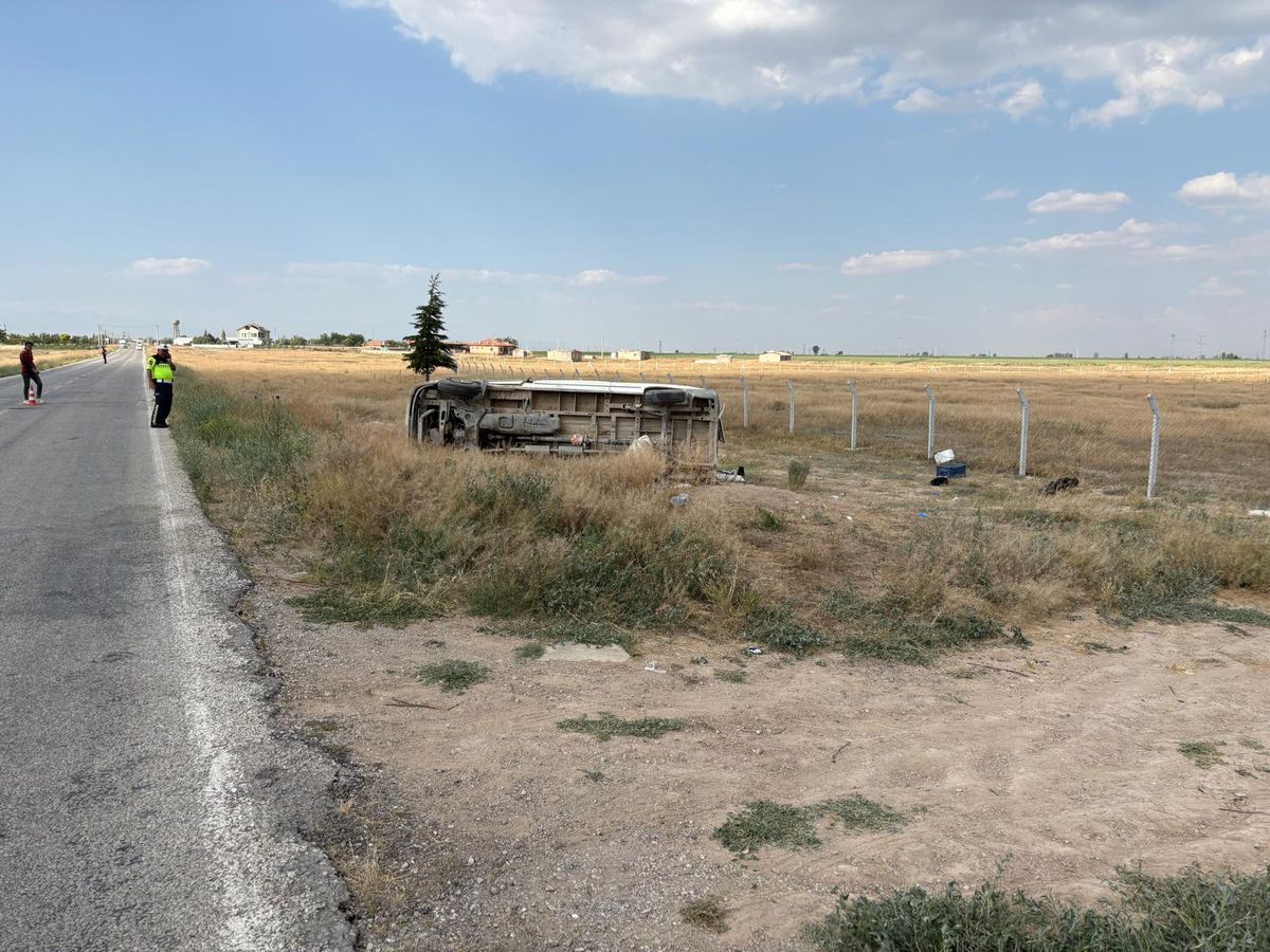 Ereğli\'de Minibüs Devrildi: 17 Yaralı