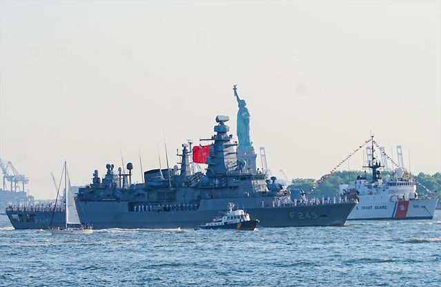 TCG Oruçreis New York’ta