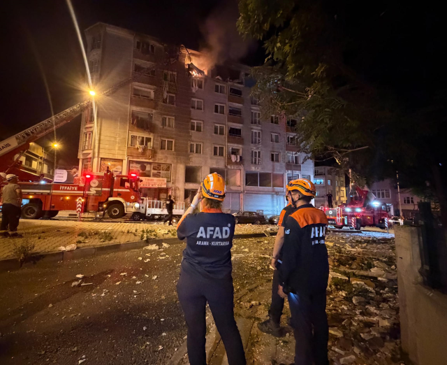 Tekirdağ'da apartman dairesinde patlama: 2 ölü, 5 yaralı