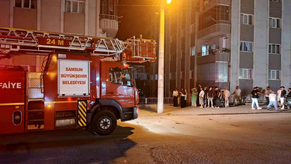 Uyuyan Yaşlı Adam Alarm Taktı
