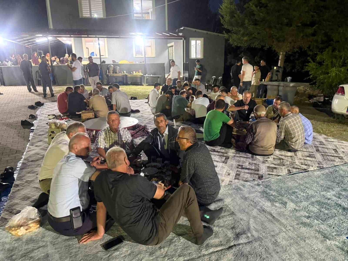Yenidoğanlar Köyü\'nde Aşure Programı Coşkuyla Gerçekleşti