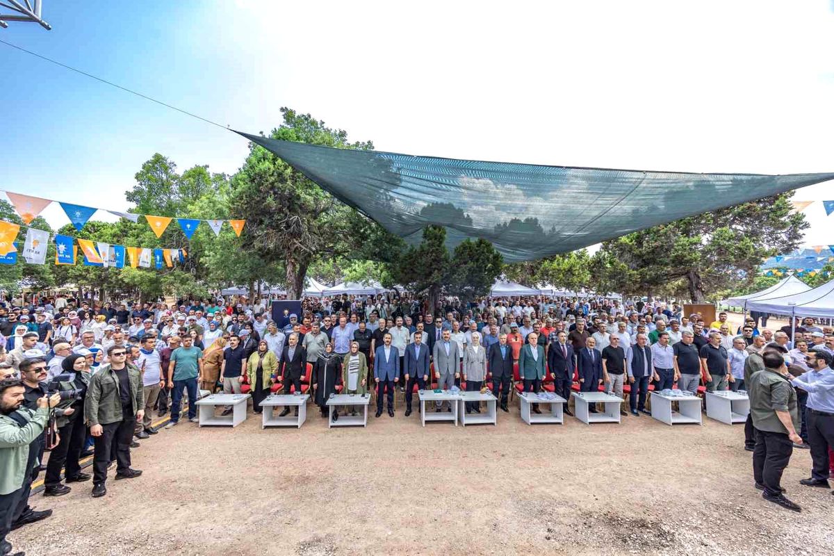 AK Parti Konya İl Danışma Meclisi Toplantısı Bakan Çiftçi\'nin katılımıyla gerçekleştirildi