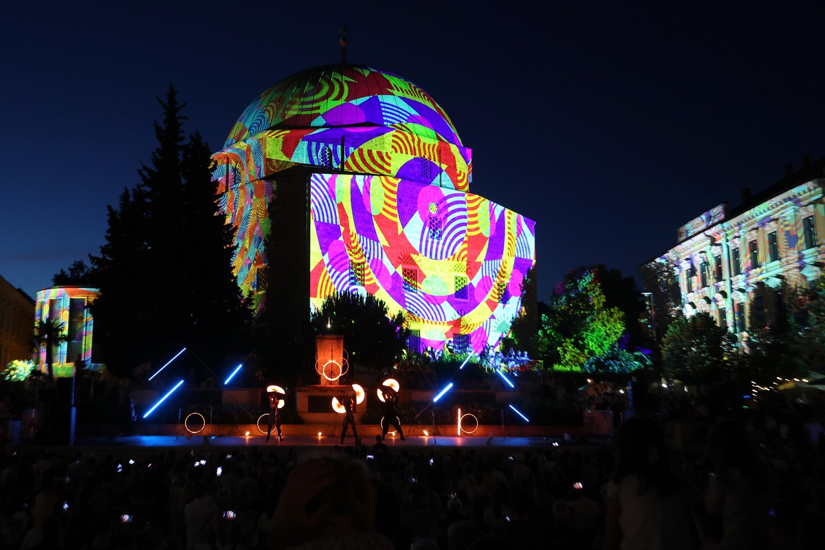 Zsolnay Işık Festivali Peç\'te Başladı