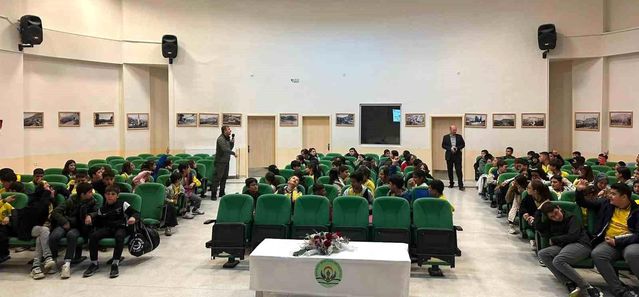 Bayburt’ta 587 öğrenciye doğa eğitimi