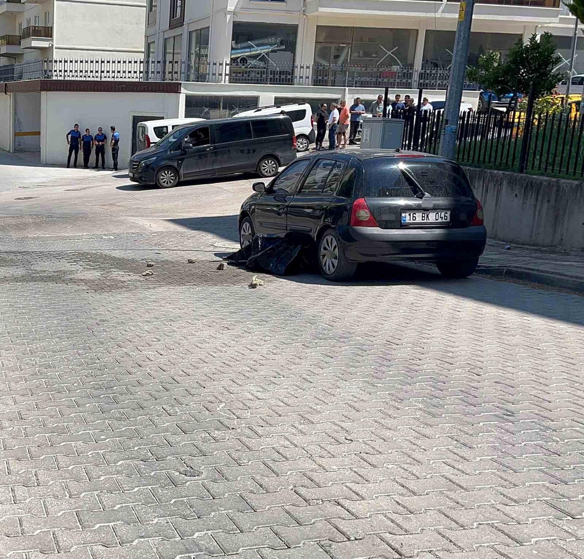 Çöp kamyonunun çarptığı yaşlı adam hayatını kaybetti