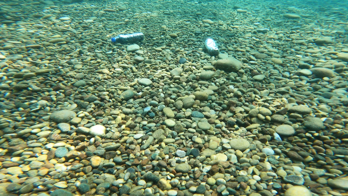 Antalya\'da Deniz Çöpleri Artıyor