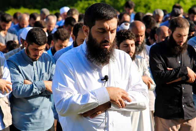 “Ebu Hanzala” olarak bilinen Halis Bayancuk ve Tevhid dergisine ait 54 hesap kapatıldı
