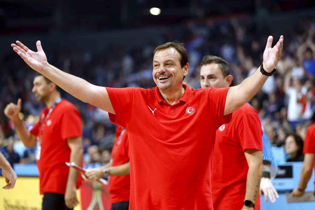 Ergin Ataman'ın 100. Ma&ccedil;ı