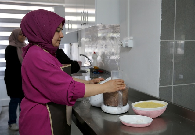 Adilcevazlı Kadınlar Kooperatifle Ekonomiye Katkı Sağlıyor