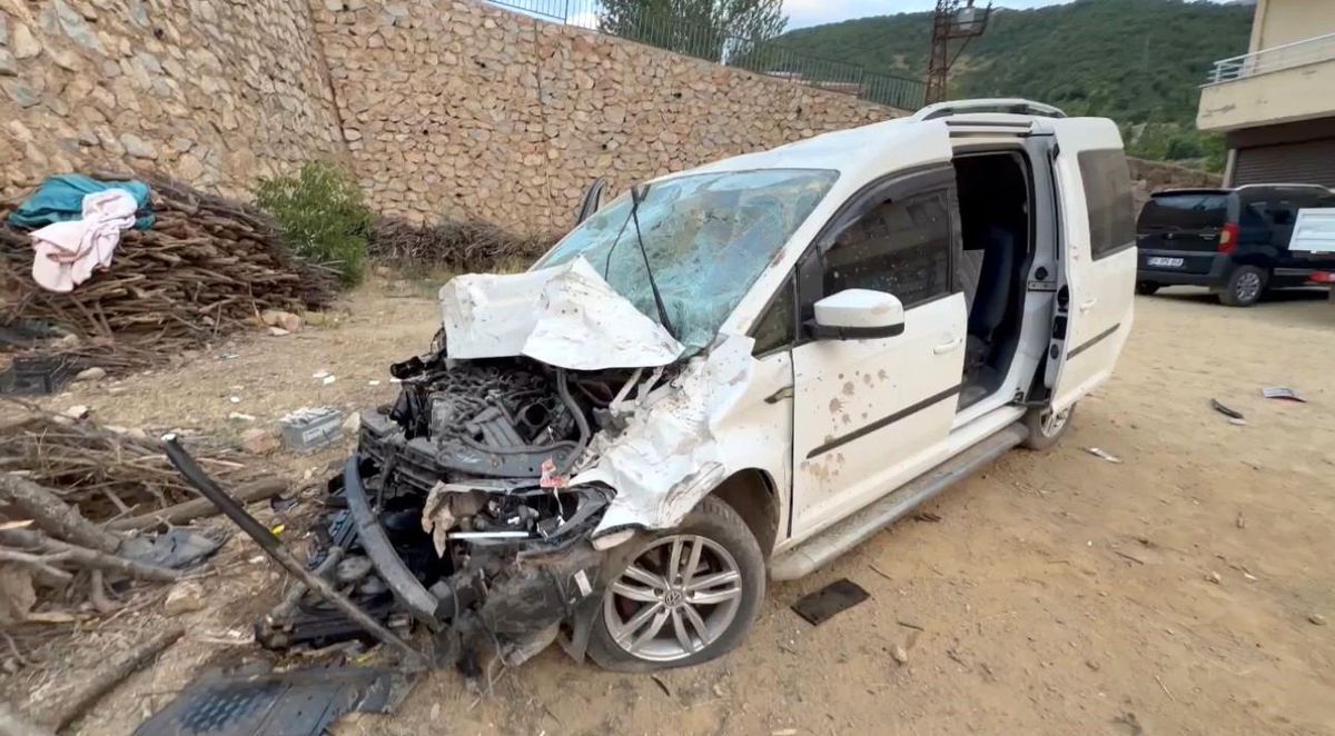 Şemdinli\'de Trafik Kazası: 3 Yaralı
