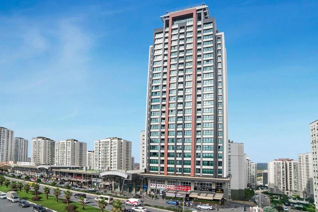 İstanbul’un dev oteli rekor bedelle satışa çıktı