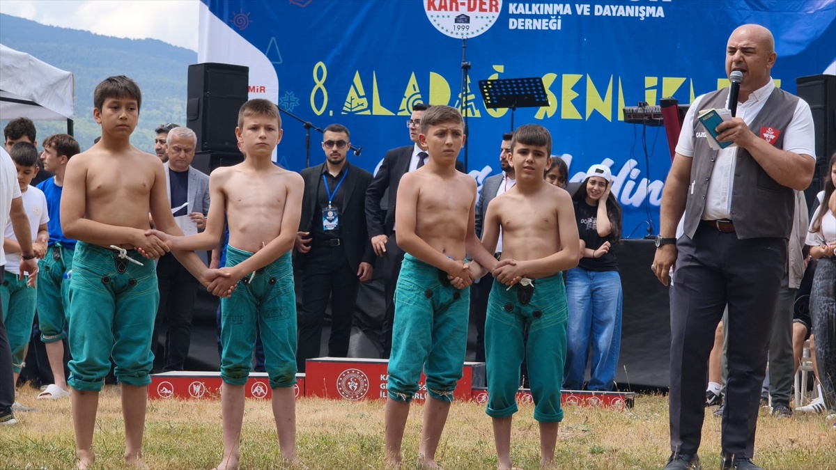 Karabük\'te 8. Aladağ Şenlikleri Coşkuyla Gerçekleştirildi