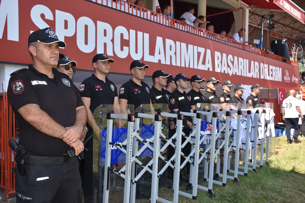 Edirne\'de Kırkpınar Güreşleri için 2.518 Polis Görev Başında