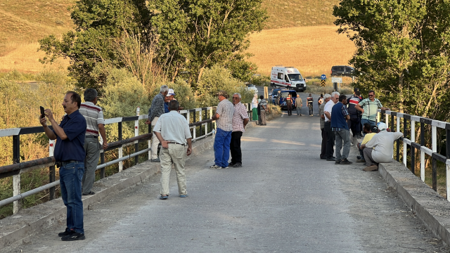 Kızılırmak'ta akıntıya kapılan çocuğunu kurtarmaya çalışan baba, suda kayboldu