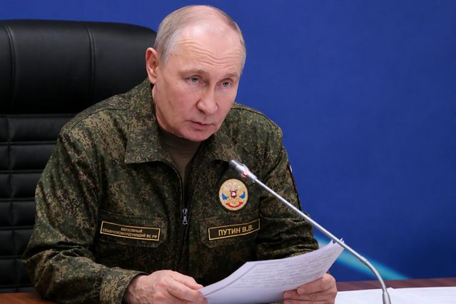 NATO Zirvesi öncesi Putin’den üniformalı mesaj: Sonuna kadar gideceğiz