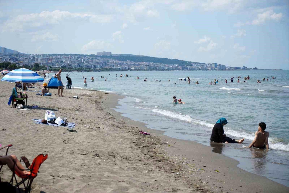 Samsun Valiliği\'nden Denize Girilmemesi Uyarısı