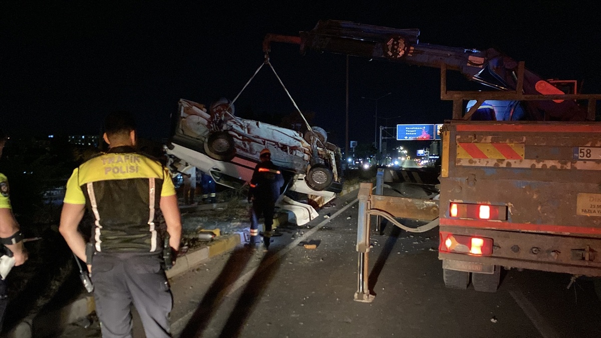 Sivas\'ta Trafik Kazası: 6 Yaralı