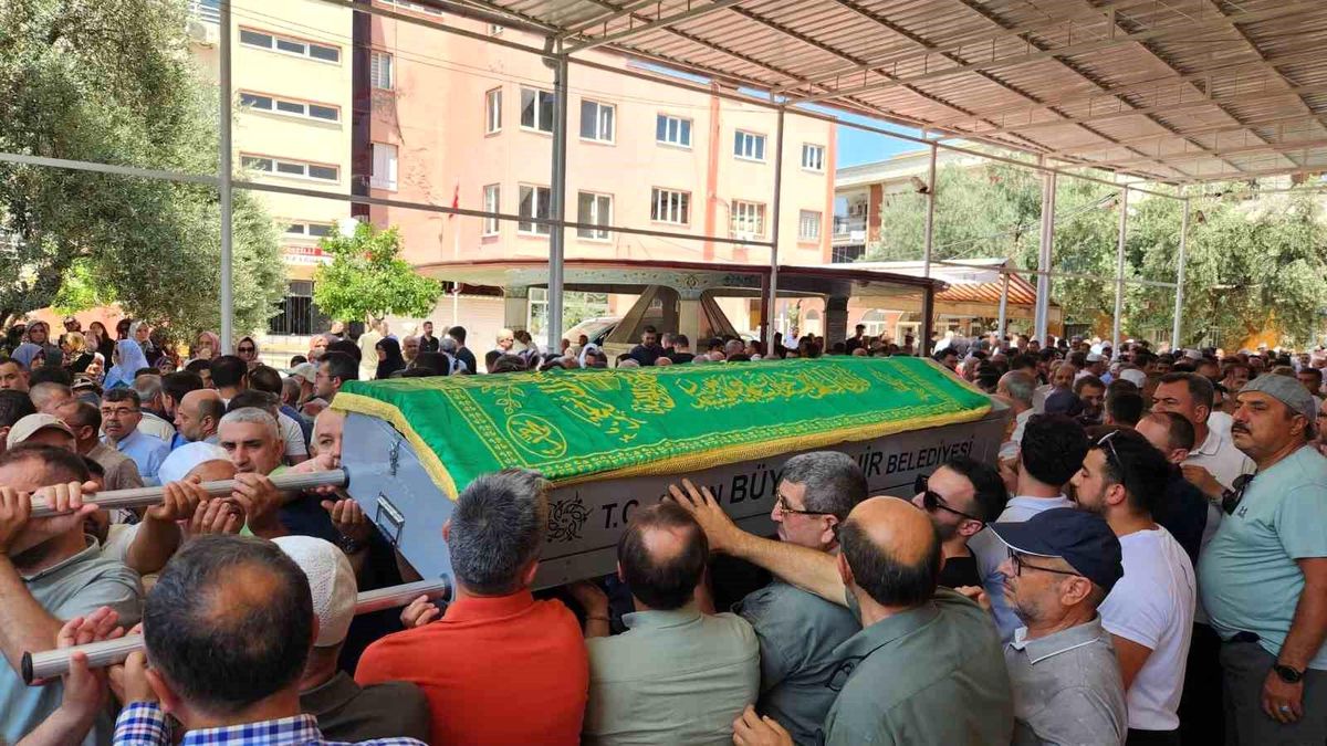 Aydın\'da Trafik Kazası: Selim Acar Hayatını Kaybetti