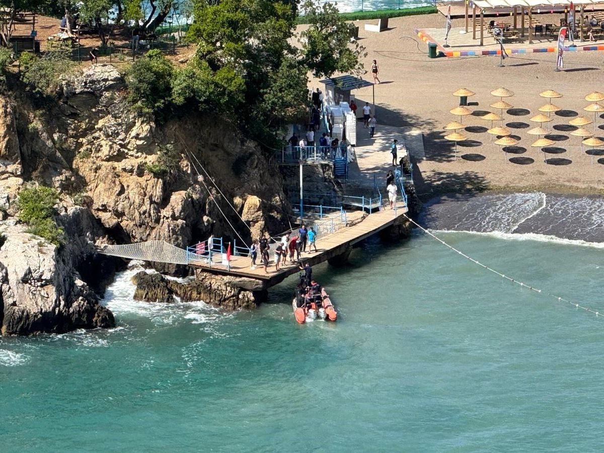 Zonguldak\'ta denize girme yasağına rağmen kayboldu
