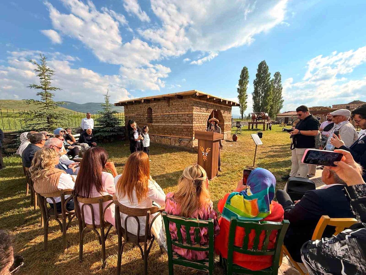 Bayburt\'ta \'Yeniden Galıf\' Projesi Sergilendi