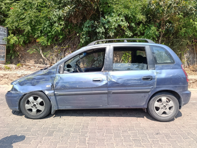 Zincirleme kazada kahreden son! Otomobilden fırlayan genç hayatını kaybetti