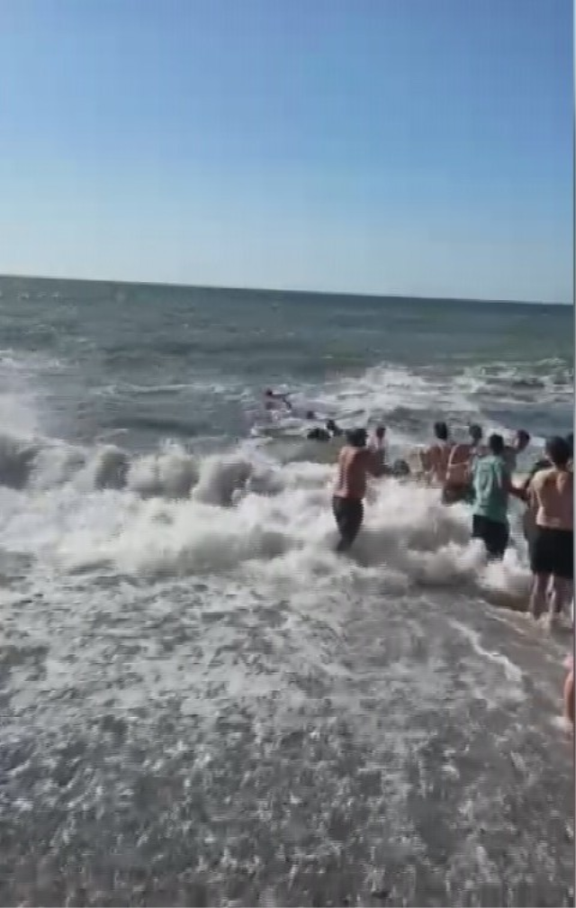 Zonguldak'ta yasağa rağmen denize girenleri