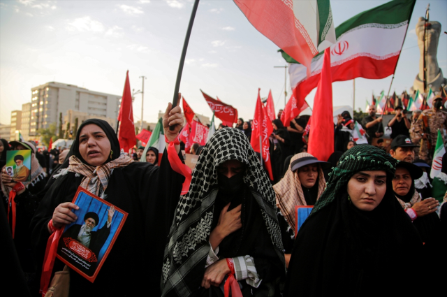 ABD saldırılarında öldüğü iddia edilen Ahmedinejad aylar sonra görüntülendi
