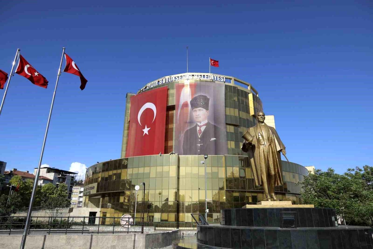 Aydın Büyükşehir Belediyesi\'nden \'ilaçlama\' açıklaması