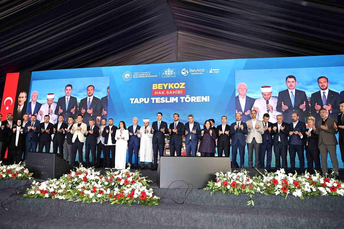 Beykoz\'da 1071 hak sahibi tapularına kavuştu